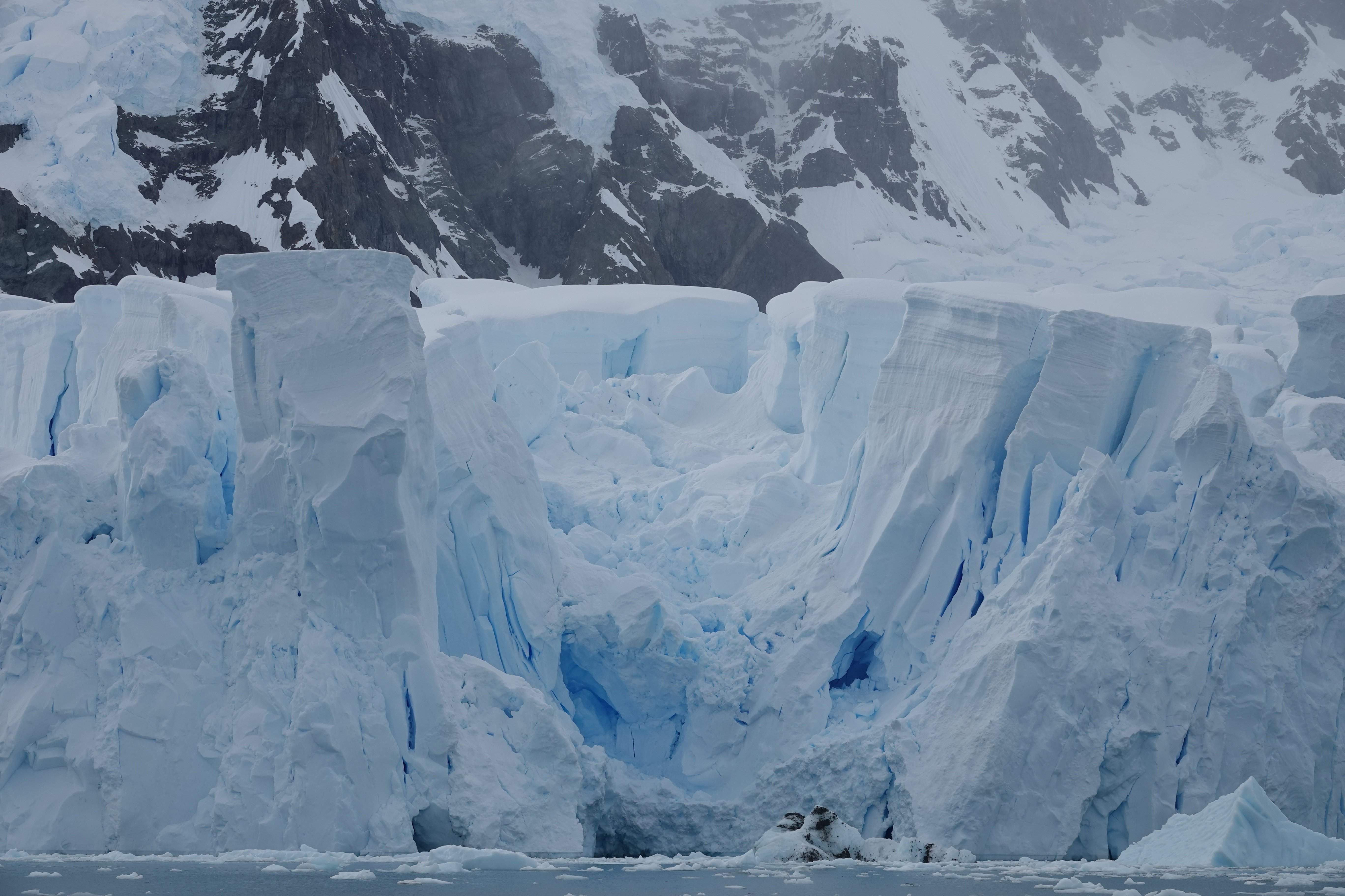 Glacier prêt à calver3